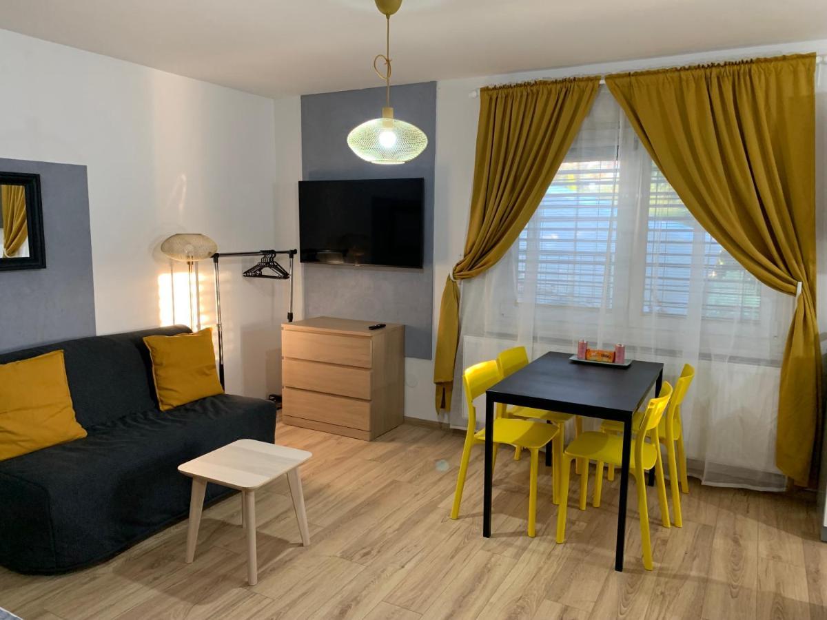 Apartments Тренчин Экстерьер фото
