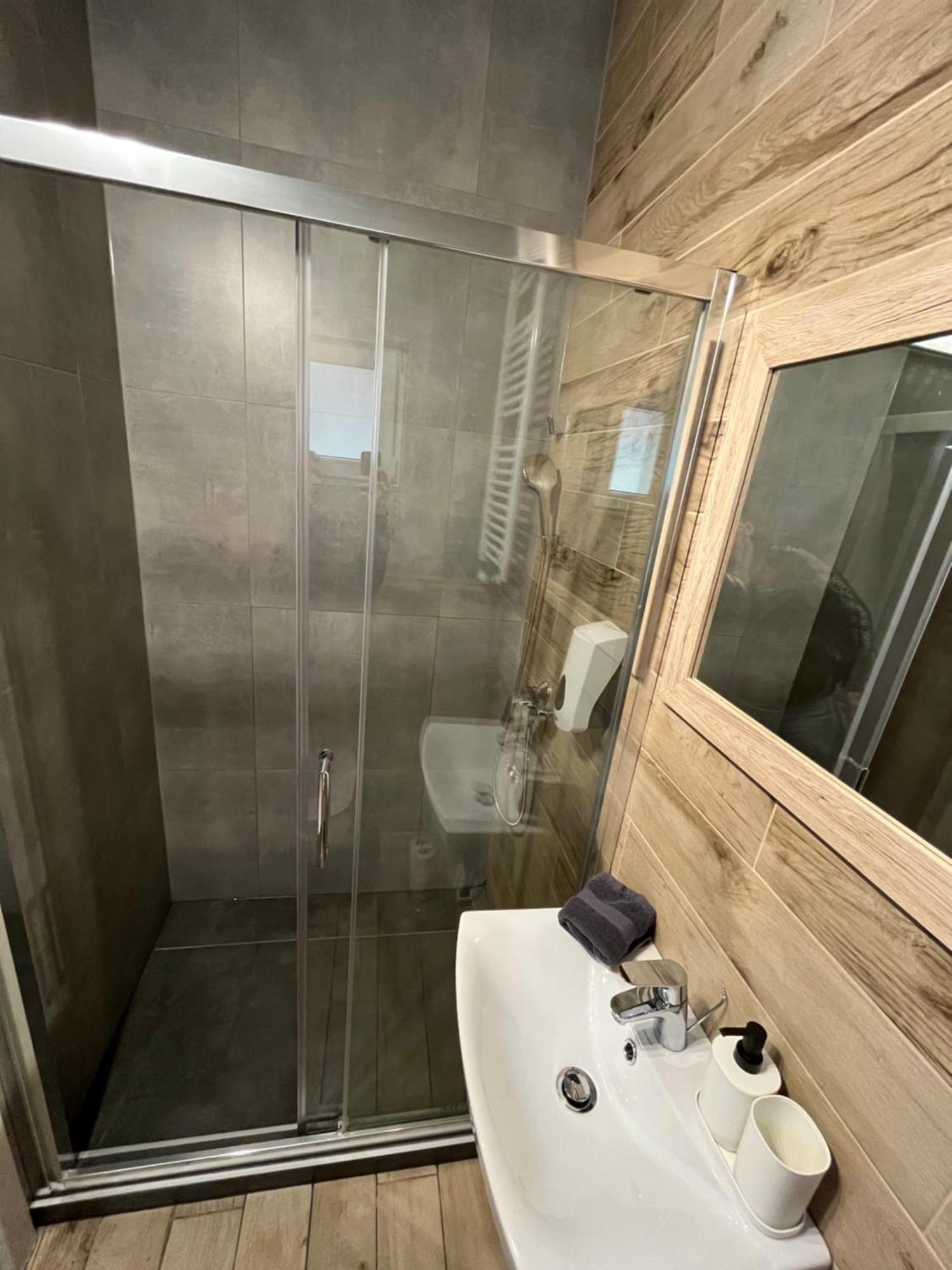 Apartments Тренчин Экстерьер фото